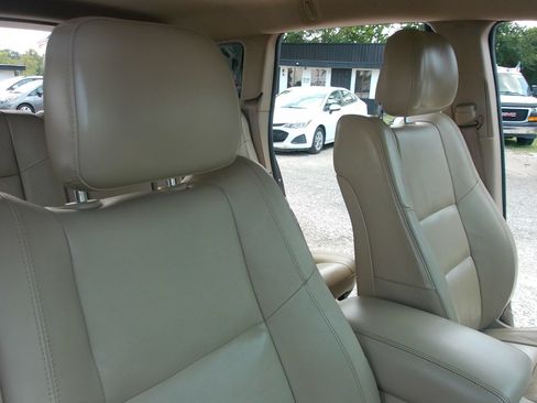 Used 2017 Jeep Grand Cherokee Limited RWD image 35