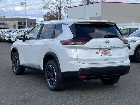 New 2026 Nissan Rogue SV w/ Cold Weather Package AWD/4WD image 4