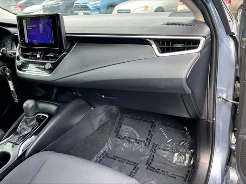 Used 2025 Toyota Corolla LE FWD image 15