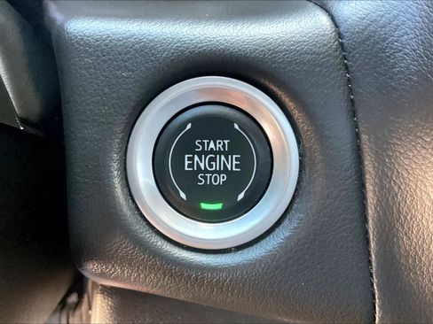 Used 2024 Chevrolet Tahoe LT RWD image 32