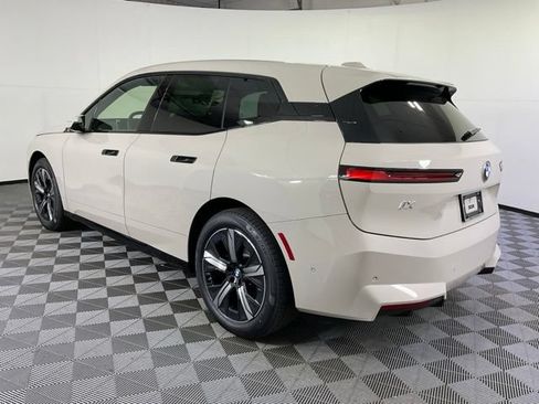 New 2026 BMW iX xDrive45 AWD/4WD image 4