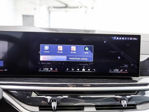 Used 2026 BMW X7 xDrive40i w/ M Sport Package image 18