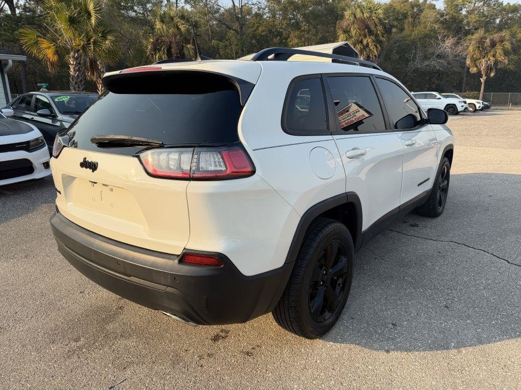 Used 2019 Jeep Cherokee Latitude Plus AWD/4WD image 5