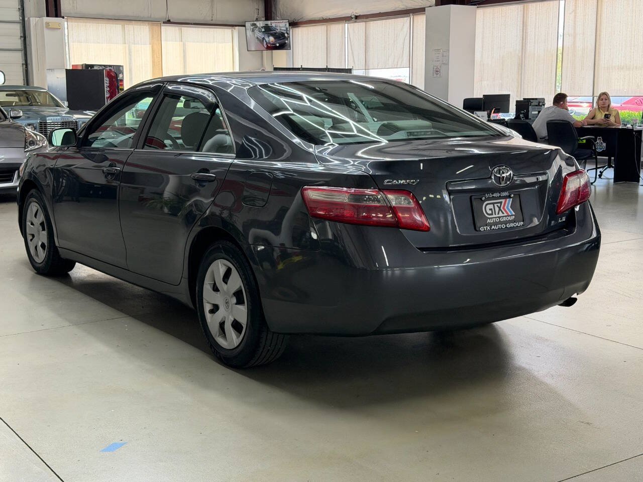 Used 2009 Toyota Camry LE FWD image 4