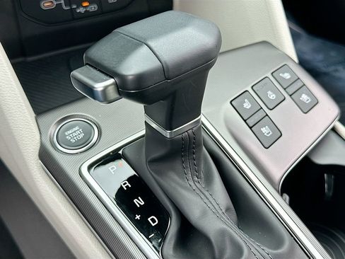 Used 2026 Kia Sportage SX FWD image 17