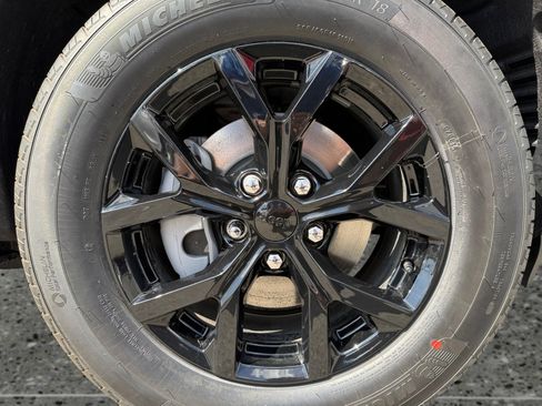 New 2026 Jeep Grand Cherokee Laredo AWD/4WD image 14