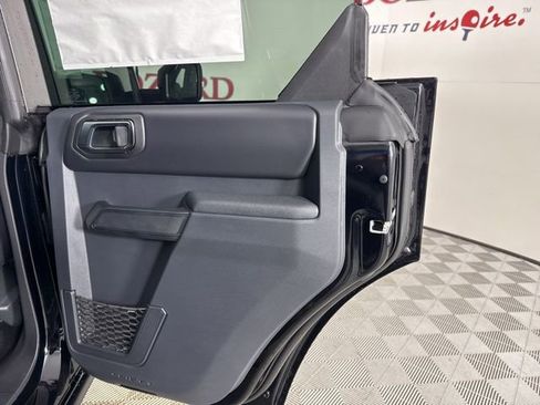 New 2025 Ford Bronco Badlands image 25
