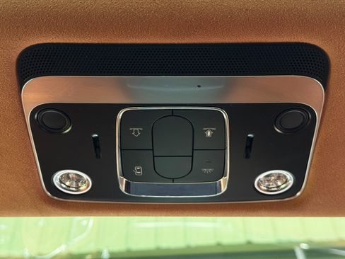 Used 2023 Bentley Flying Spur Azure AWD/4WD image 55