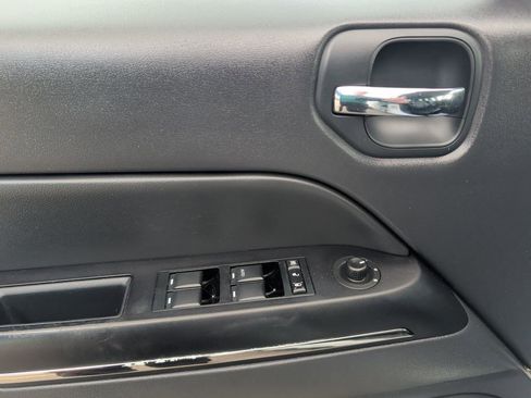 Used 2014 Jeep Patriot Limited image 10