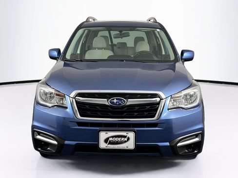 Used 2018 Subaru Forester 2.5i Premium w/ All-Weather Package AWD/4WD image 4