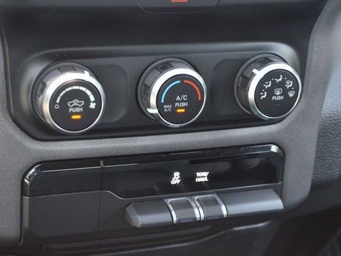Used 2021 RAM 1500 Big Horn AWD/4WD image 29