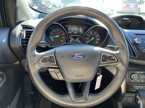 Used 2018 Ford Escape SE image 36