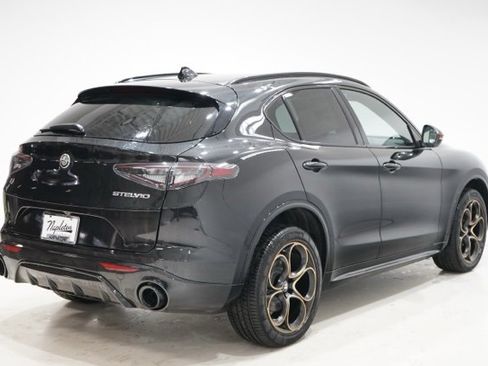 New 2025 Alfa Romeo Stelvio Sprint image 7