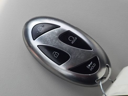 Used 2025 Hyundai Santa Fe SEL FWD image 31