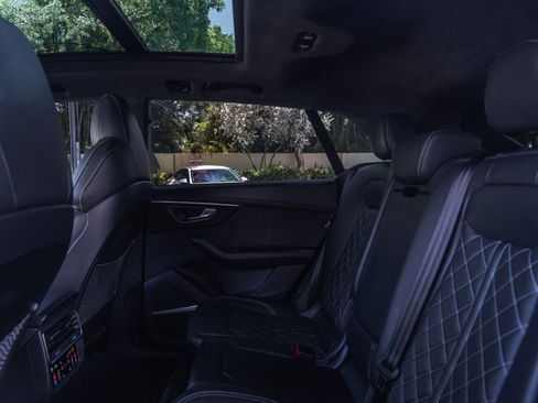 Used 2023 Audi SQ8 Prestige AWD/4WD image 21
