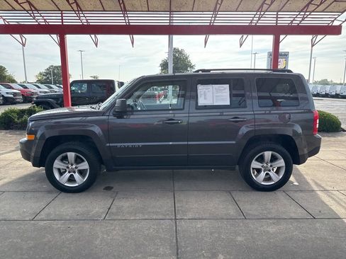 Used 2017 Jeep Patriot Latitude image 4