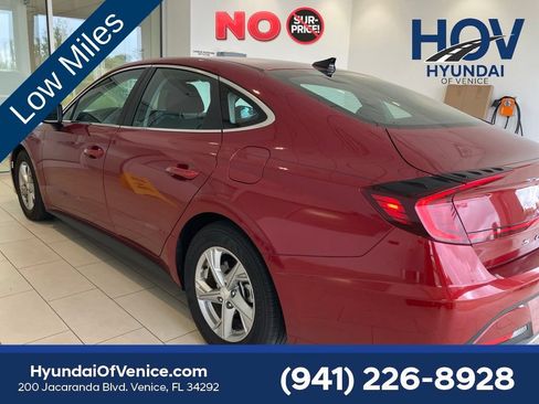 Used 2023 Hyundai Sonata SE w/ Cargo Package FWD image 4