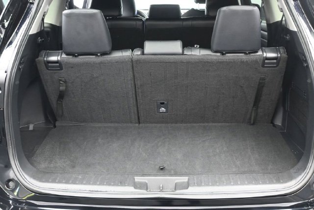 Used 2025 Toyota Highlander XLE AWD/4WD image 18