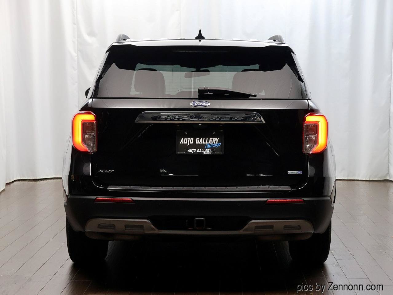 Used 2020 Ford Explorer XLT w/ Equipment Group 202A AWD/4WD image 7