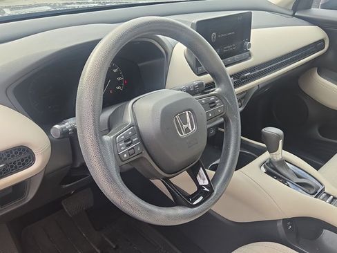 Used 2024 Honda HR-V LX image 9