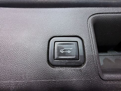 Used 2020 GMC Terrain SLT w/ Preferred Package image 27