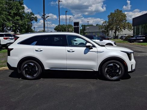 Certified 2026 Kia Sorento EX w/ EX Premium Package AWD/4WD image 7