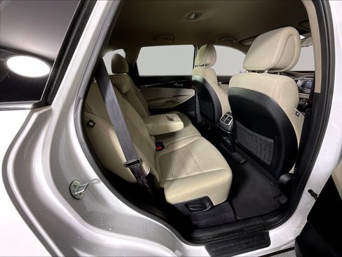 Used 2016 Kia Sorento FWD image 25