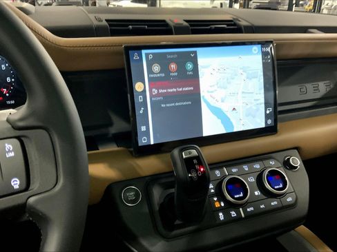 Used 2025 Land Rover Defender 90 V8 image 6