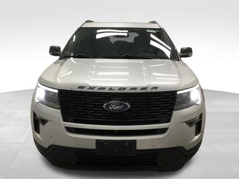 Used 2018 Ford Explorer Sport AWD/4WD image 3
