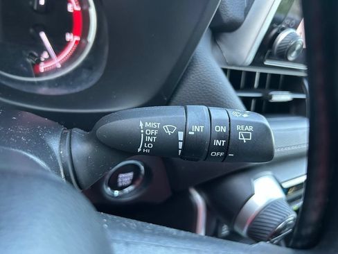 Used 2025 Toyota RAV4 XLE w/ Convenience Package FWD image 22