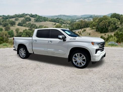 Used 2024 Chevrolet Silverado 1500 High Country w/ High Country Premium Package AWD/4WD image 12