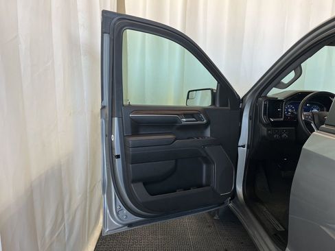 Used 2023 Chevrolet Silverado 1500 LT AWD/4WD image 15