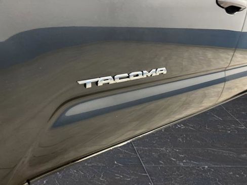 Used 2020 Toyota Tacoma SR5 image 33