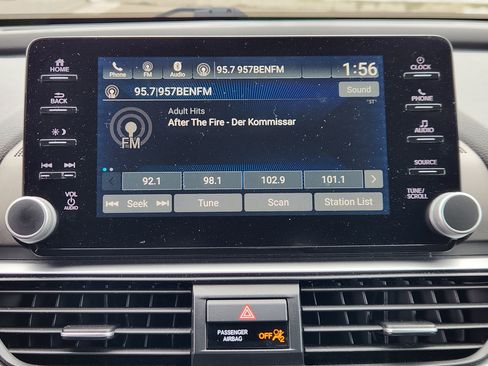 Used 2019 Honda Accord Sport image 11