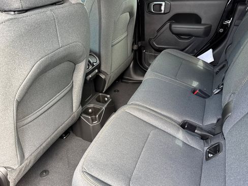 New 2025 Jeep Gladiator Willys image 11