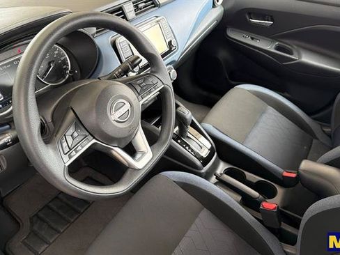 Used 2025 Nissan Versa SV FWD image 10