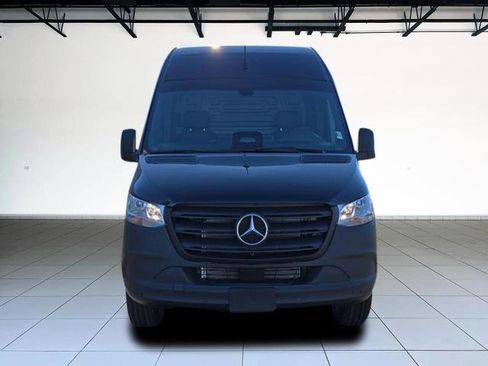 New 2026 Mercedes-Benz Sprinter 2500 image 2