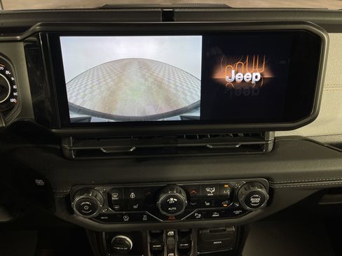 Used 2024 Jeep Wrangler Sahara w/ Safety Group image 22