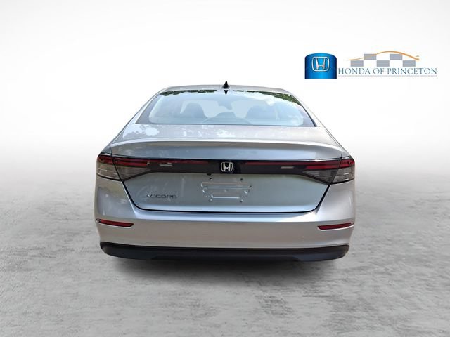 Certified 2025 Honda Accord SE image 5