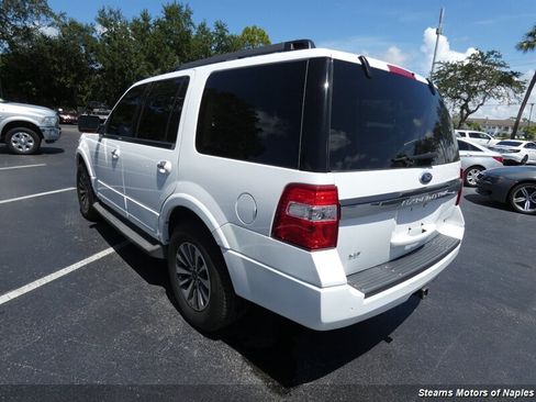 Used 2016 Ford Expedition XLT w/ Equipment Group 202A RWD image 9