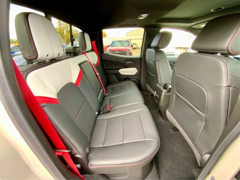 New 2026 GMC Canyon AT4X image 31