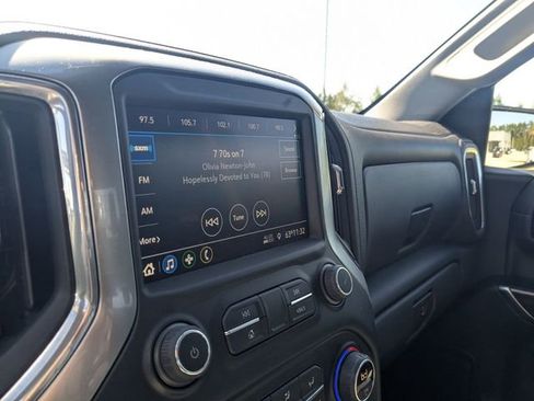 Used 2022 Chevrolet Silverado 1500 RST AWD/4WD image 23