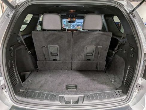 Used 2024 Dodge Durango GT RWD image 13
