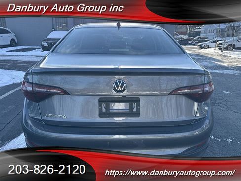 Used 2024 Volkswagen Jetta S image 5