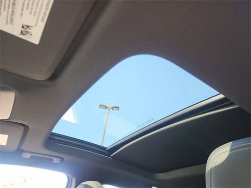 New 2026 Chevrolet Equinox EV RS image 6