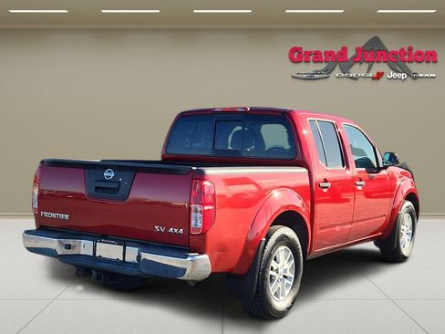 Used 2018 Nissan Frontier SV image 4