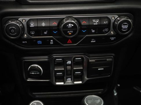 Used 2023 Jeep Wrangler Unlimited Sahara w/ Cold Weather Group image 32