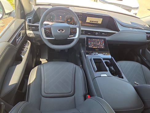 Used 2026 INFINITI QX80 Luxe w/ Cargo Package AWD/4WD image 8