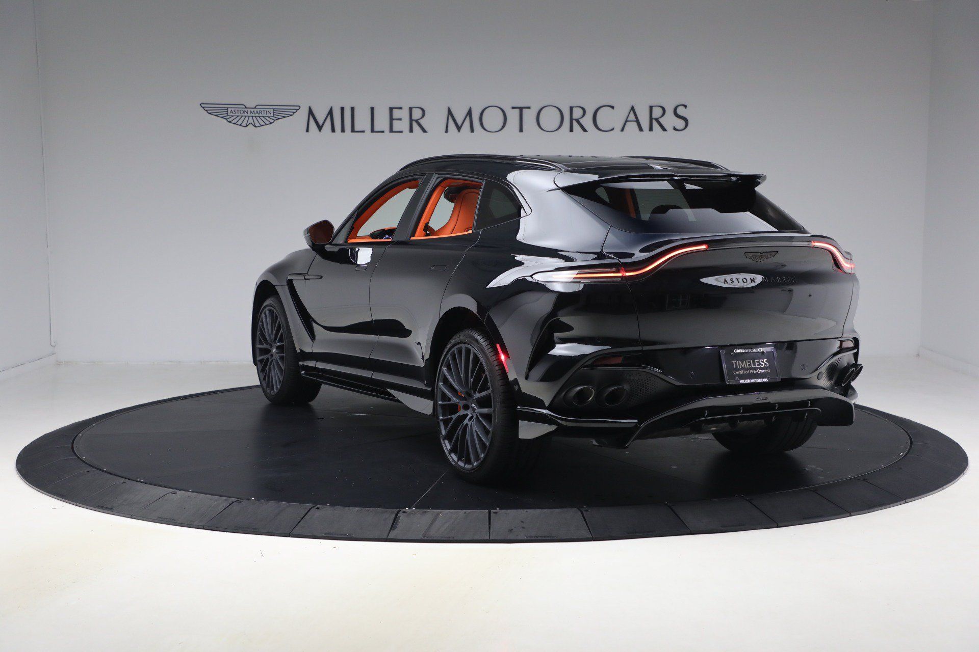 Used 2025 Aston Martin DBX 707 AWD/4WD image 5