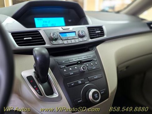 Used 2012 Honda Odyssey LX image 18